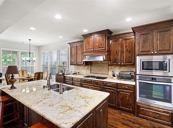 2nd image of 7215 Paluxy Dr