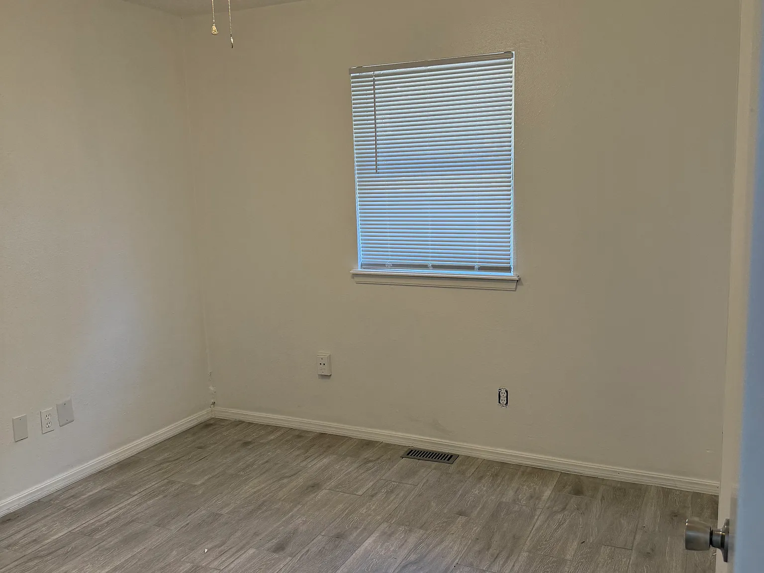 4 bed, 1724 sqft, $1,690 — Photo 4