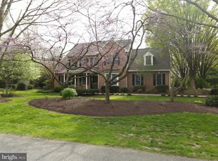 18 Deerfield Rd, Lancaster, PA 17603