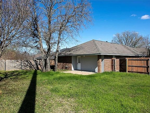 3rd image of 3970 Windfree Dr