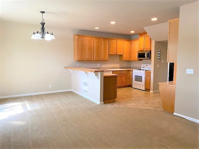 1407 NE 166th Ct — Photo 5