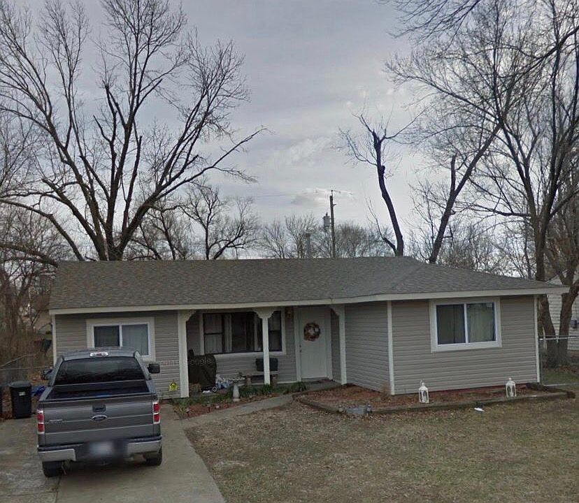 2nd image of 123 S 196 East Ave
