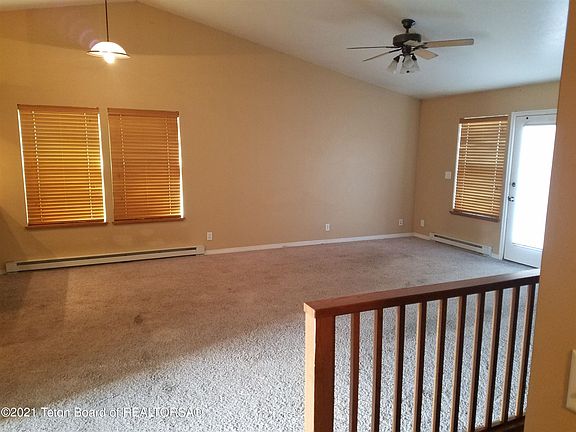 4th image of 504 Snake River Dr #A2