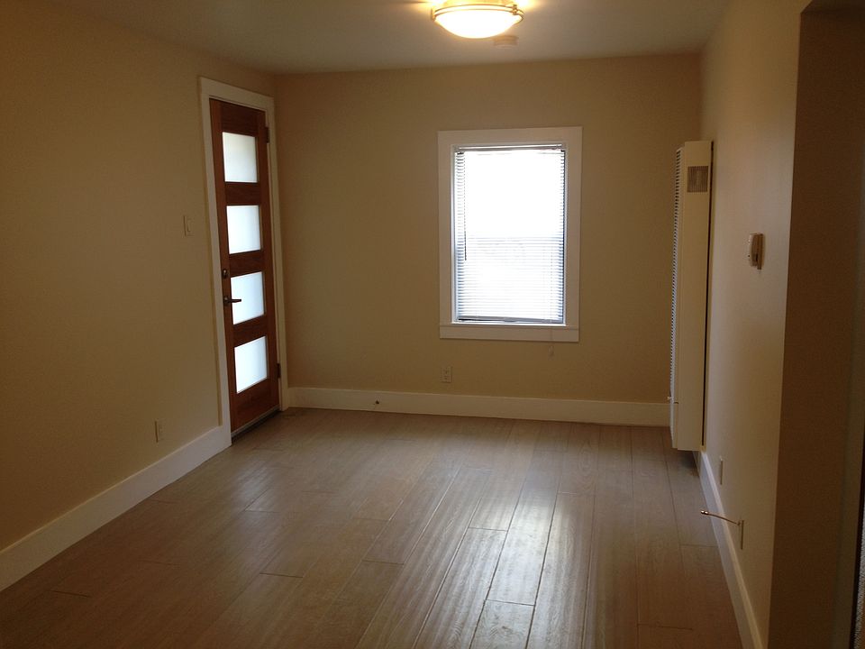 1st image of 2061 Lyon St