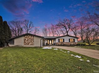 16576 Timberview Ct, Clinton Township, MI 48036