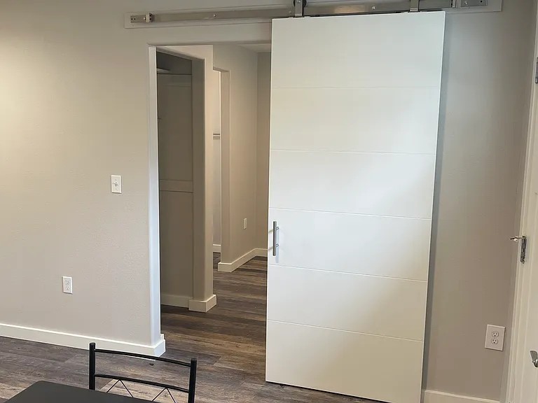 1139 S G St #5 — Photo 3