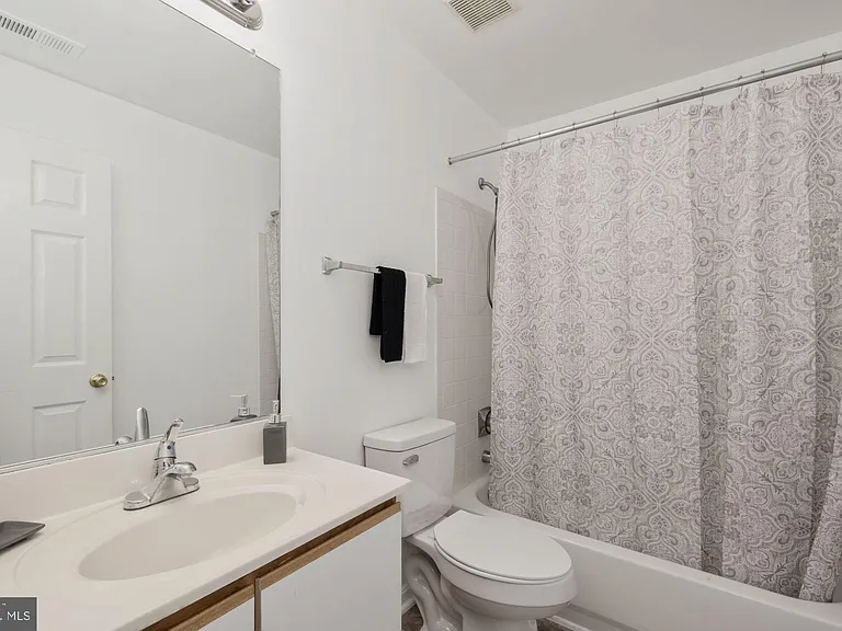 1025 Gardenview Loop #301 — Photo 14