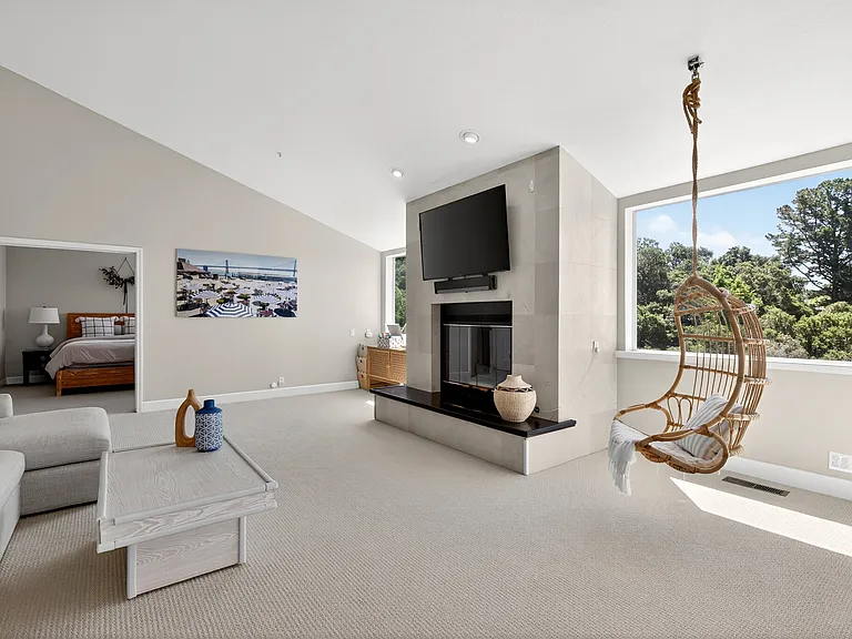 Living room (swing chair will be removed)