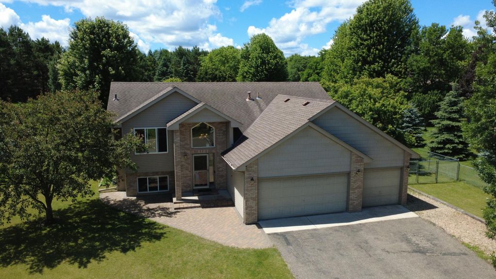23159 Edison Ct, Rogers, MN - View 2