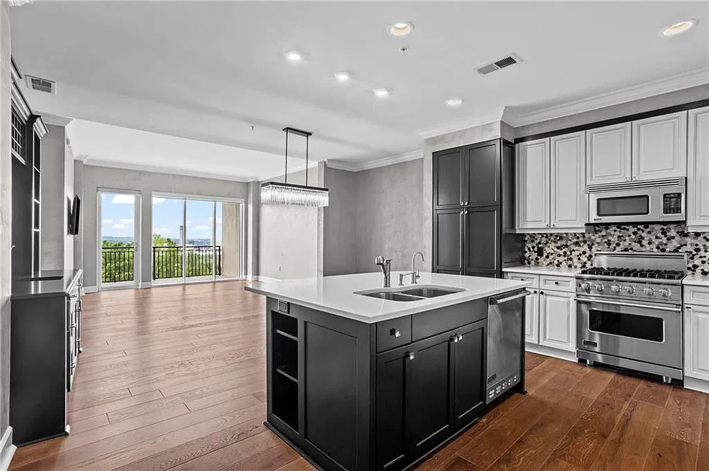 1 bed, 2.0 bath, 1452 sqft, $4,200 — Photo 4
