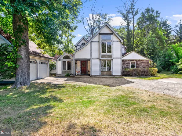 109 S Radnor Chester Rd, Wayne, PA 19087