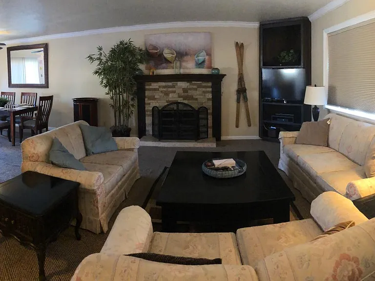 2167 Venice Dr — Photo 5