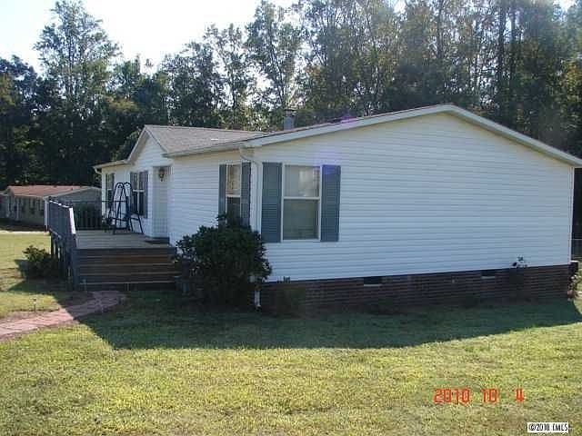 2nd image of 214 Hickory Nut Dr