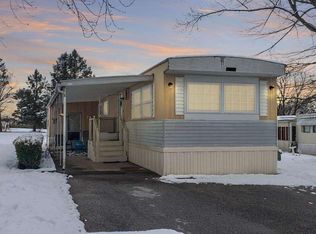 153 Crestwood Dr, Mount Wolf, PA 17347