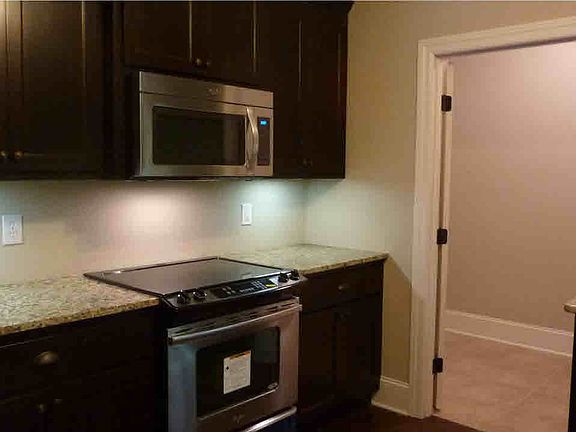 5th image of 509 Oshaughnessy Ave
