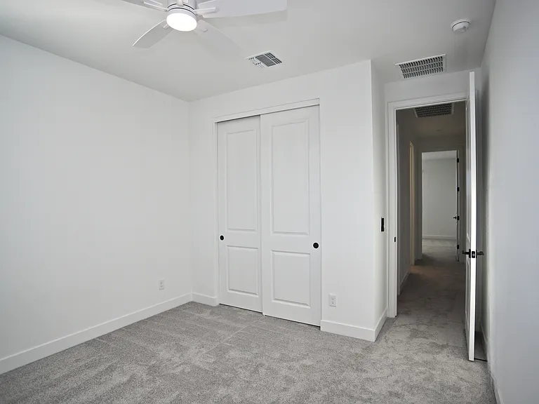 745 W Sparrow Dr — Photo 22