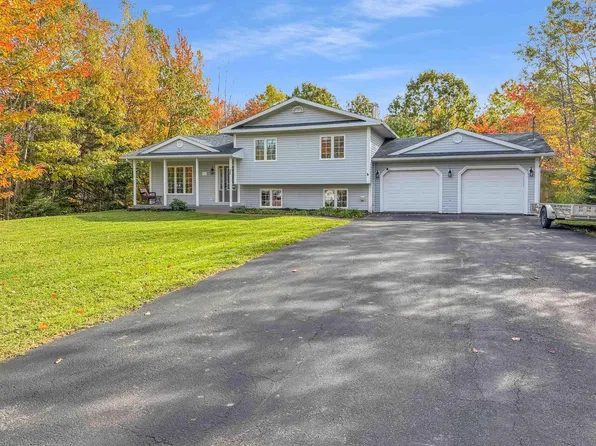 30 Westview Dr, Pictou, NS B2H 5C6