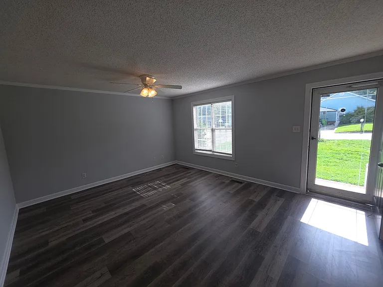 122 Tonya Ct — Photo 18
