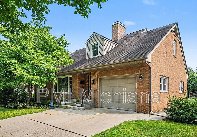 510 E Pokagon St — Photo 2