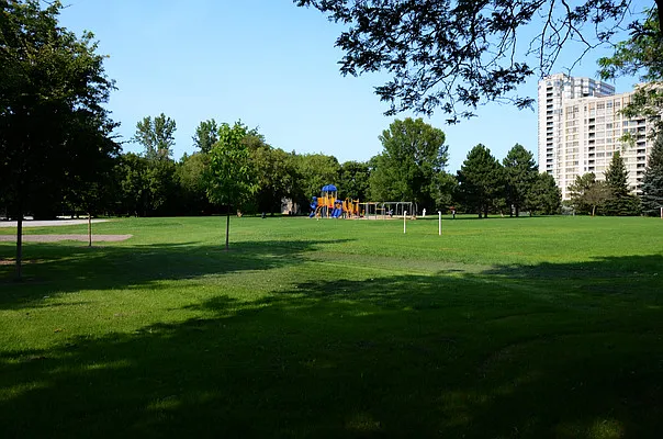 3875 Sheppard Ave E — Photo 24