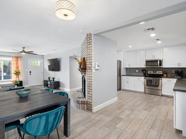 1812 N 48th Pl — Photo 34