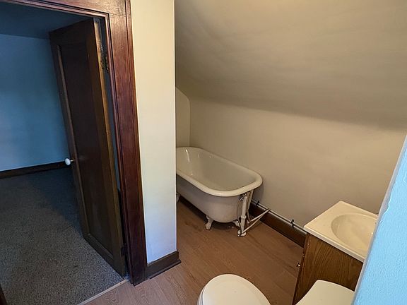 4th image of 15735 Clifton Blvd Floor 3