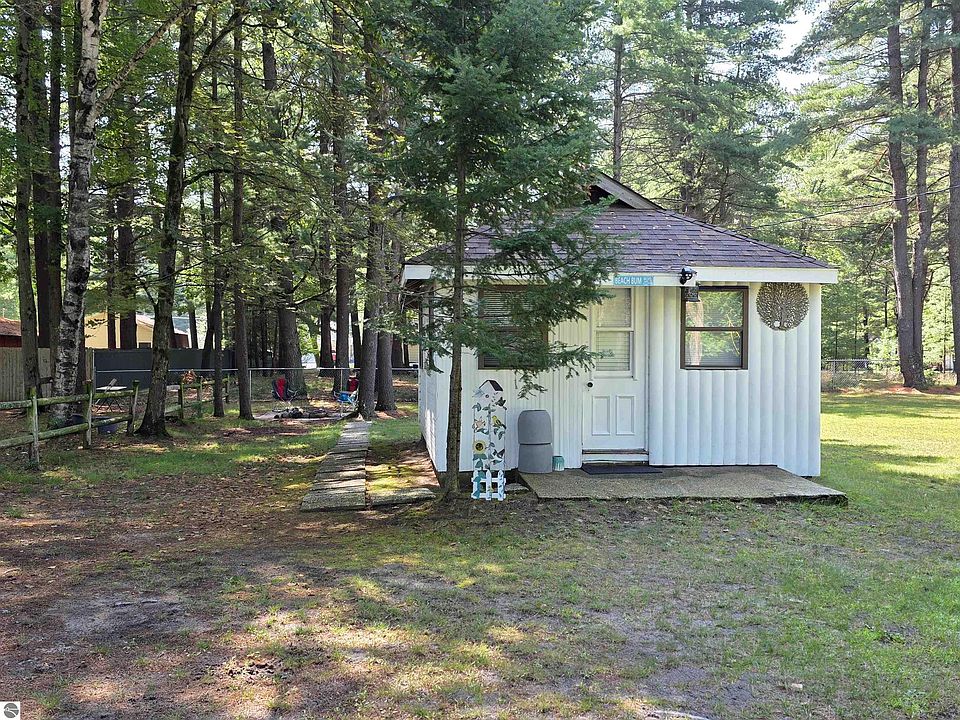 1st image of 219 Colony Rd