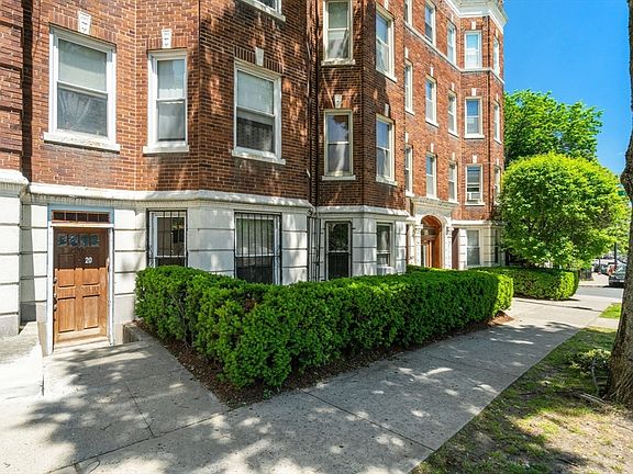 4th image of 1629 Commonwealth Ave APT 20