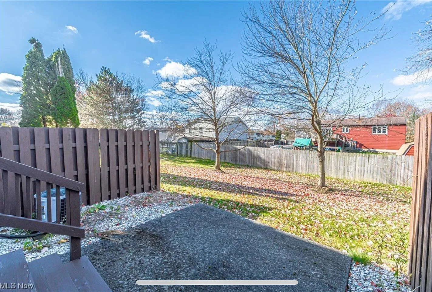 580 Topaz Ln — Photo 3