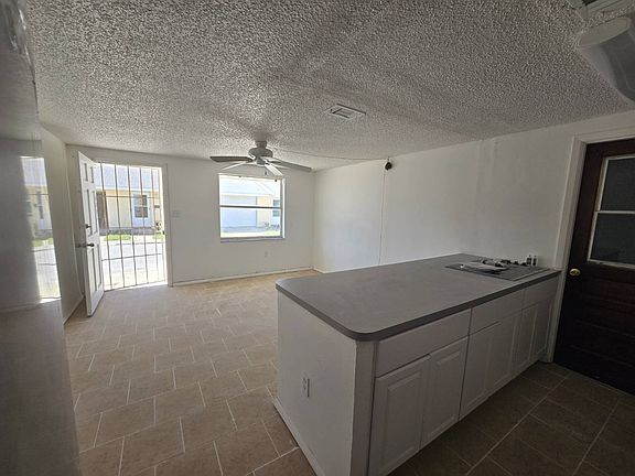 3rd image of 4931 Filner St