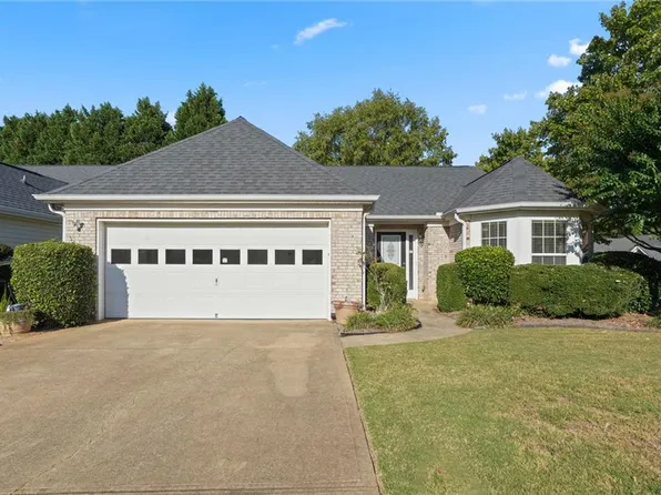 1990 Sterling Creek Ct, Snellville, GA 30078