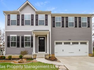 134 Wooded Ridge Dr, Amelia, OH 45102