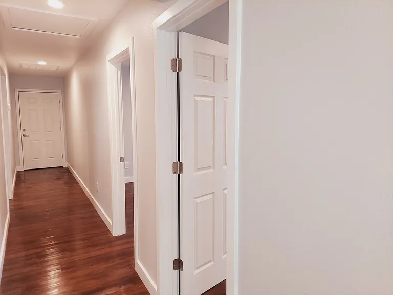 808 S Bois D Arc St — Photo 8