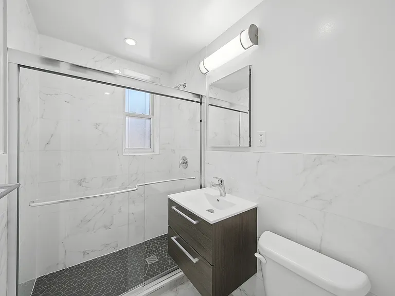 1540 Pelham Pkwy S #3D — Photo 3
