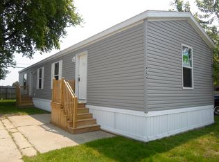 4154 Riverview Cir, Mount Clemens, MI 48043