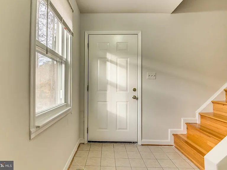 7732 Matisse Way — Photo 4