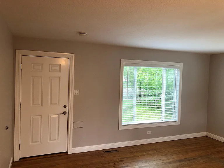 1725 Lansing St — Photo 6