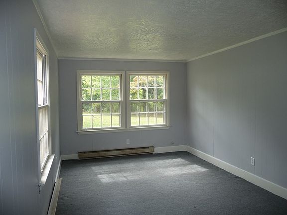 5th image of 81 Rose Ln