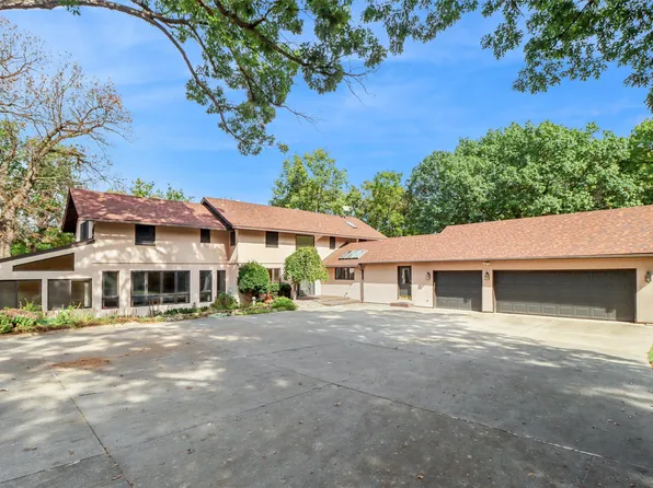 3301 34th St, Des Moines, IA 50310