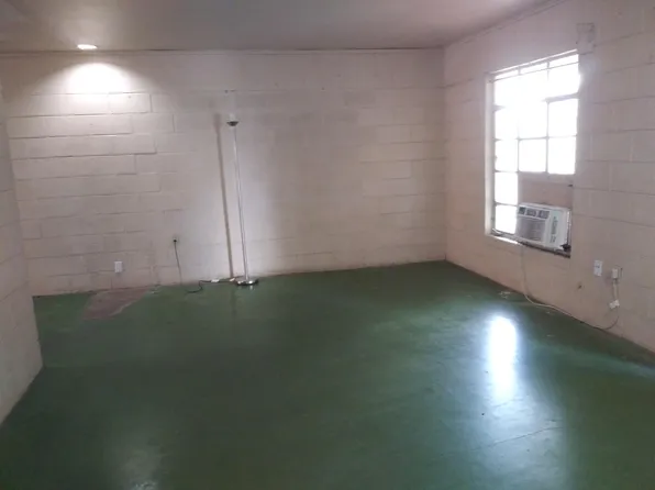 804 N 1st St #A, Kingsville, TX 78363