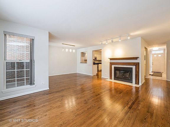2nd image of 813 Kalamazoo Cir