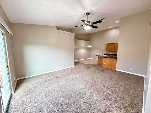 3rd image of 933 Beverly Ave Unit A