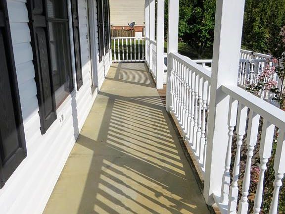 4th image of 1105 Twin Hill Ln