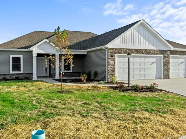 1254 Dixon Pl, Huntertown, IN 46748