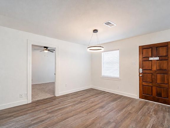 3rd image of 408 Spraberry Dr