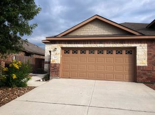 569 Creekside Cir, New Braunfels, TX 78130