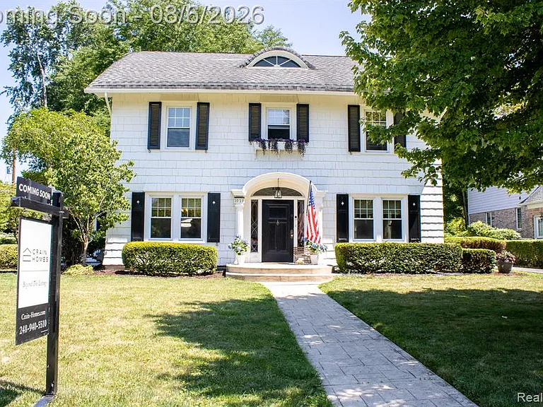 1010 Kensington Ave — Photo 4