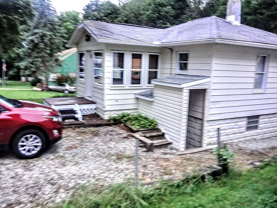 1st image of 411 W Willowview Dr