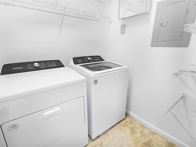 232 Bentley Pl — Photo 7