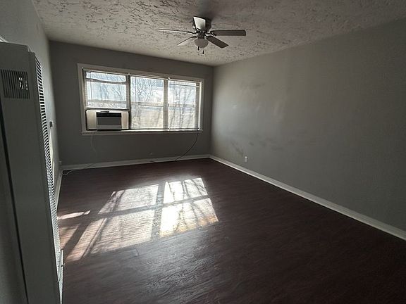 2nd image of 126 E 13th St APT 10
